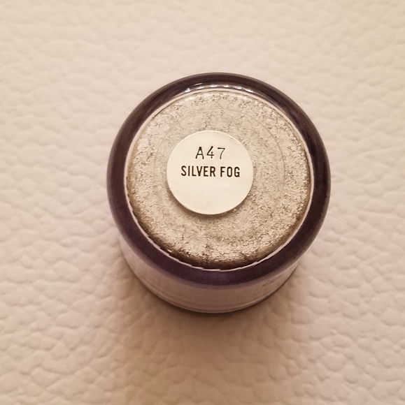 MAC Cosmetics pigment Silver Fog - Picture 2 of 2